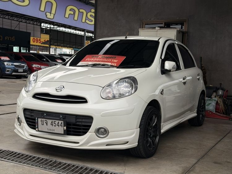 รถ Nissan March 1.2 EL สี ขาว