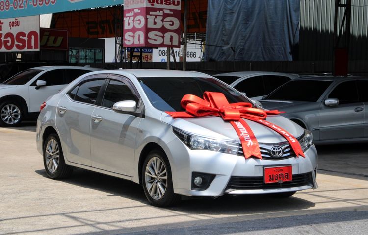 รถ Toyota Altis 1.8 E สี บรอนซ์เงิน