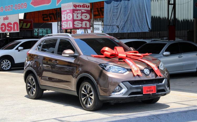 รถ MG GS 1.5 X สี น้ำตาล