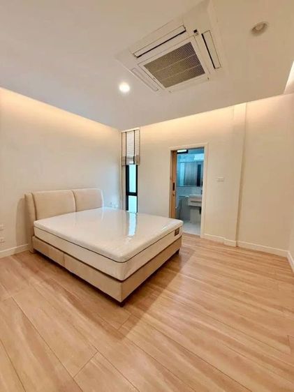 ตกแต่งครบ 🏡 Premium Townhome for Rent | Sukhumvit 49ทาวน์โฮมหรูให้เช่า | สุขุมวิท 49 แต่งสวยมาก• Usable Area: 230 sq.m. รูปที่ 2