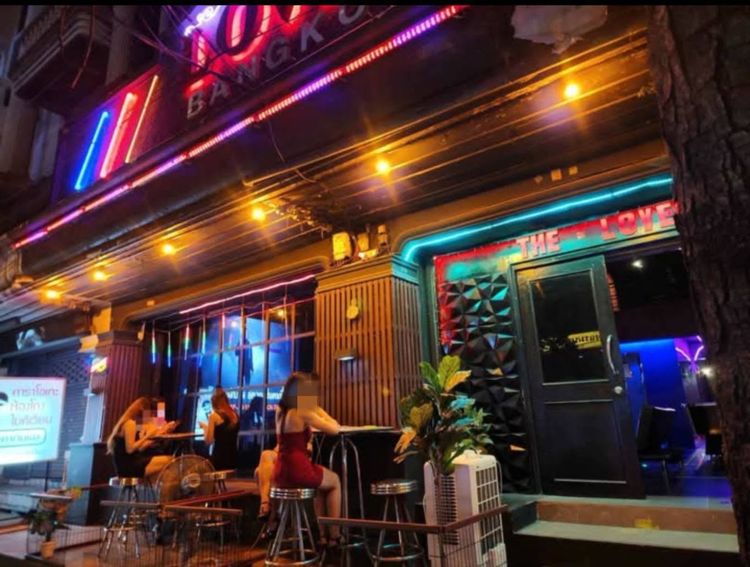ร้านเครื่องดื่ม ชา กาแฟ แอลกอฮอล์ เซ้งธุรกิจ คาราโอเกะ-บาร์ พัฒนาการ ติดถนนใหญ่ พร้อม VIP 7 ห้อง ใกล้ บางกะปิ – รามคำแหง – ลาดพร้าว – คลองตัน