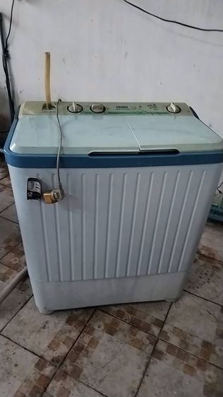 ฝาบน 2 ถัง เครื่องซักผ้า Haier แบบ2ถัง ทำงานปกติ ท่อน้ำทิ้งรั่วนิดหน่อย ขาย 900 บาท มารับเอง