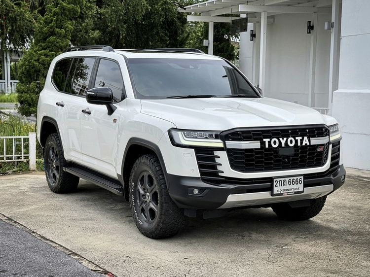 Toyota Land Cruiser LC300 GR Sport ตัวท็อป