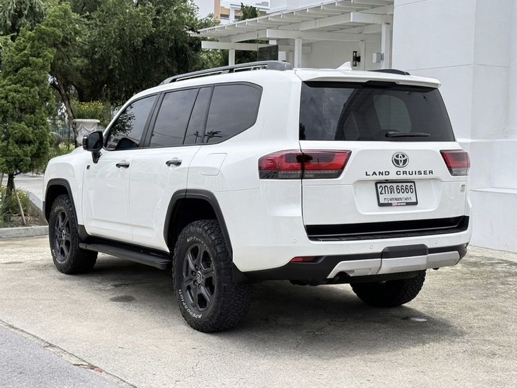Toyota Land Cruiser 2022 3.3 300 Gr Sport 4WD SUV ดีเซล ไม่ติดแก๊ส เกียร์อัตโนมัติ ขาว รูปที่ 2
