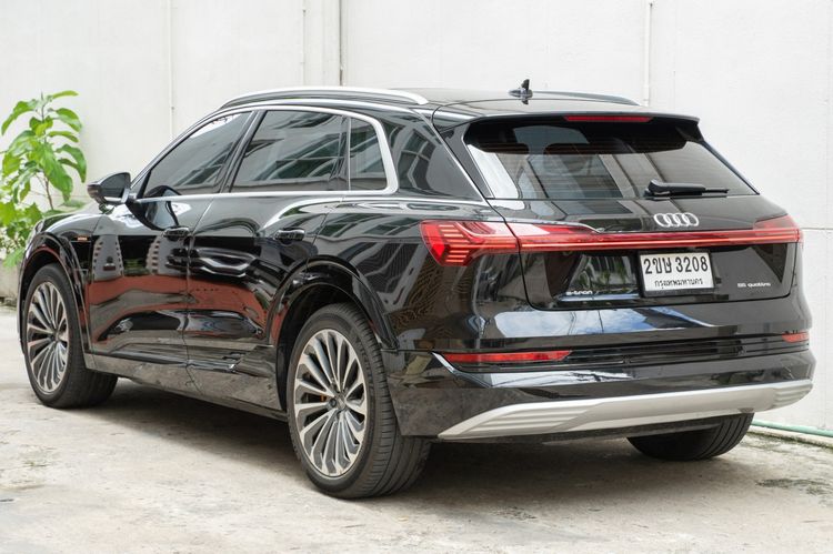 Audi รุ่นอื่นๆ 2020 รุ่นย่อยอื่นๆ Sedan ไฟฟ้า ไม่ติดแก๊ส เกียร์อัตโนมัติ ดำ รูปที่ 2
