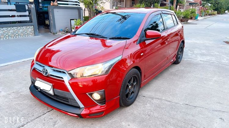 TOYOTA YARIS 1.2 รุ่น E AIRBAG ABS ปี 2016 เกียร์ AUTO MAX SSR TYPE C 15 ยางปี 25 ชุดแต่งสเกิร์ตสปอย์เลอย์ DRIVE 68 บ้อดี้ม่มีชนน็อตไม่ขยับ