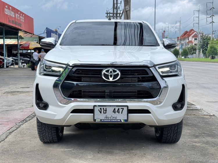 รถ Toyota Hilux Revo Double Cab 2.4 High Prerunner สี ขาว