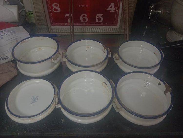 ปิ่นโตหูหิ้วไม้ ตรา Kockums Sweden เป็นเหล็กเคลือบอีนาเมล ขนาด 12ซม. 5ชั้น เป็นของเก่ามาก และสภาพดีสมบูรณ์ รูปที่ 8