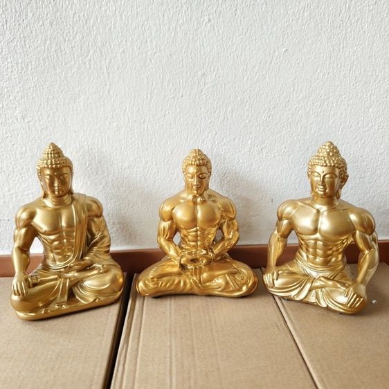 พระนักกล้าม เรซิ่น 3องค์  สูง 14cm. กว้าง12cm