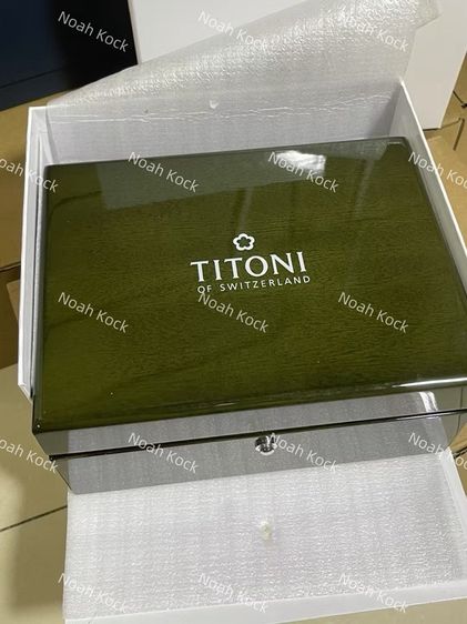 กล่องนาฬิกา Titoni ของแท้ 100% ของใหม่มือหนึ่ง สภาพดีเยี่ยม (เฉพาะกล่อง ไม่รวมนาฬิกา) รูปที่ 3