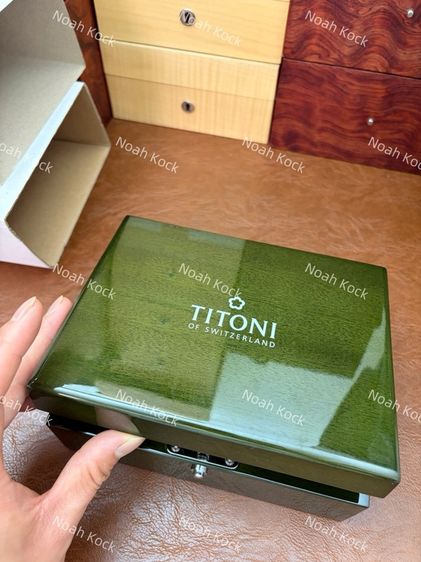 กล่องนาฬิกา Titoni ของแท้ 100% ของใหม่มือหนึ่ง สภาพดีเยี่ยม (เฉพาะกล่อง ไม่รวมนาฬิกา) รูปที่ 2