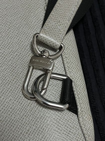 Louis Vuitton Avenue Sling Bag รูปที่ 13