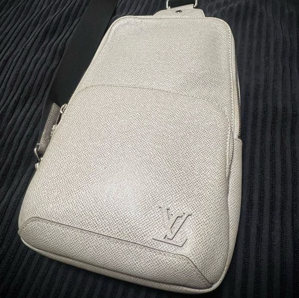 Louis Vuitton Avenue Sling Bag รูปที่ 2