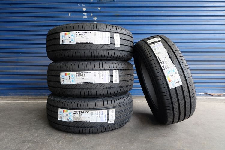💪 ยางใหม่ Michelin รุ่น Agilis 3 ขนาด 235 60R17 ปี26