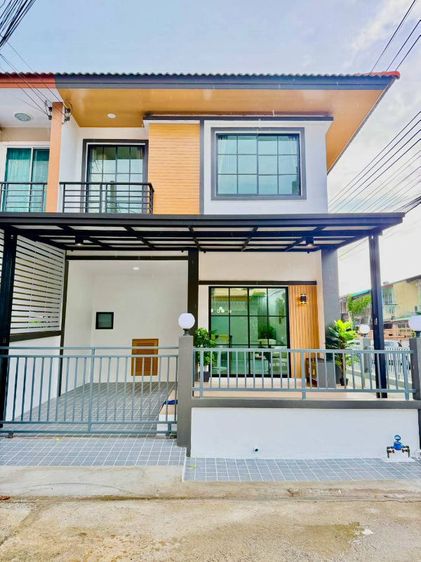 มีบางส่วน ใช่ ขายทาวน์เฮ้าส์ หมู่บ้านพนาสนธิ์ นิมิตรใหม่ มีนบุรี รามอินทรา หทัยราษฎร์ สายไหม เลียบคลองสอง พระยาสุเรนทร์ แฟชั่นไอส์แลนด์ ซาฟารีเวิลด์