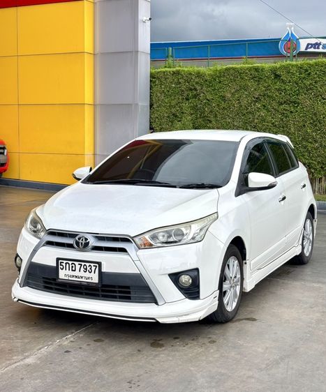 รถ Toyota Yaris 1.2 G สี ขาว