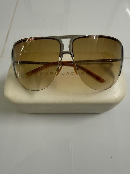ขายแว่นกันแดดBrands Marc Jacobs สีชา ของแท้ ราคา6,500 บาทส่งฟรี นัดรับเก็บปลายทางคะ รูปที่ 3
