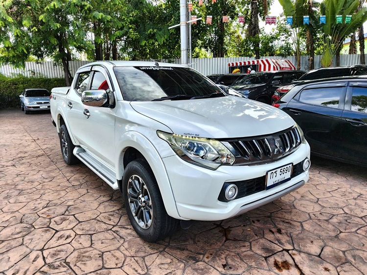 รถ Mitsubishi Triton 2.4 Plus Ultra สี ขาว