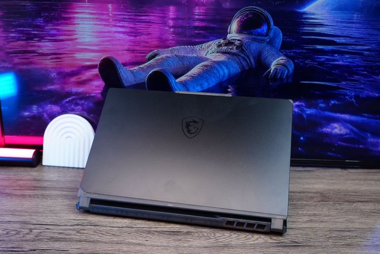 MSI Cyborg 15 i7-13620H RTX4050(6GB) Ram16 SSD512GB จอ15.6 FHD 144Hz เกมมิ่งสเปคสูง คีย์บอร์ดไฟ เครื่องสวย ครบกล่องพร้อมประกันศูนย์ เพียง 28 รูปที่ 8