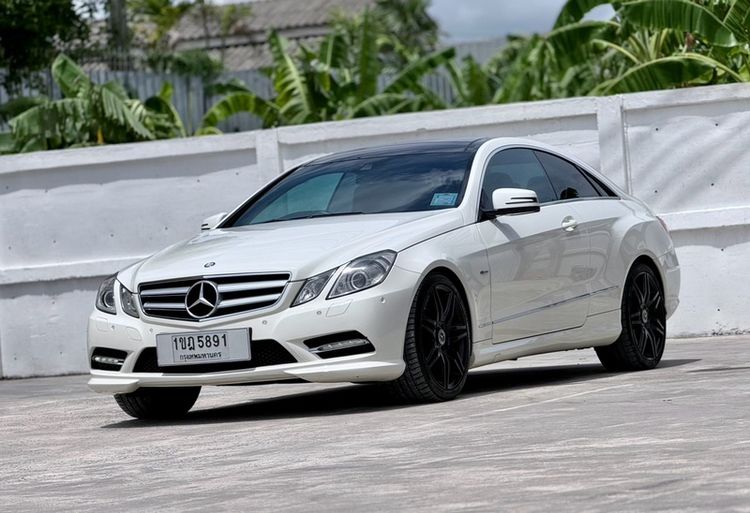 Mercedes-Benz E-Class 2012 E200 CGI Sedan เบนซิน ไม่ติดแก๊ส เกียร์อัตโนมัติ ขาว รูปที่ 3