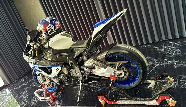 BMW Hp4 รูปที่ 10