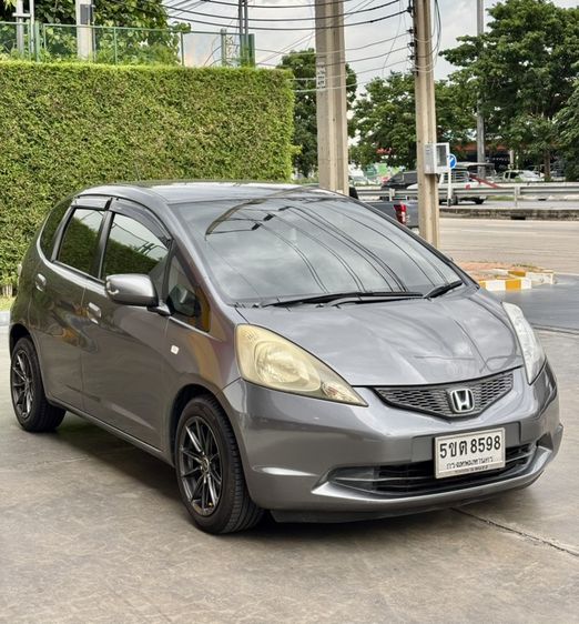 Honda Jazz 2010 1.5 S Sedan เบนซิน ไม่ติดแก๊ส เกียร์อัตโนมัติ เทา รูปที่ 3
