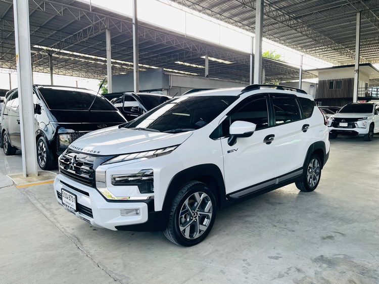 รถ Mitsubishi Xpander 1.6 HEV สี ขาว