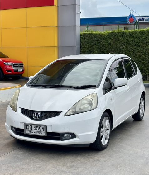 Honda Jazz 2008 1.5 V Sedan เบนซิน ไม่ติดแก๊ส เกียร์อัตโนมัติ ขาว รูปที่ 2
