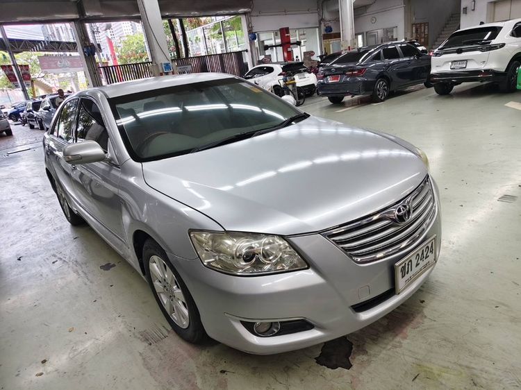 รถ Toyota Camry 2.0 G สี บรอนซ์เงิน
