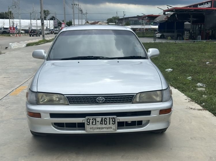 รถ Toyota Corolla 1.6 GLi สี บรอนซ์เงิน