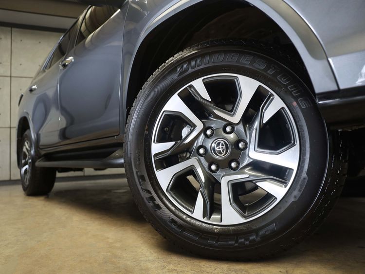 Toyota Fortuner 2023 2.4 Leader G Utility-car ดีเซล ไม่ติดแก๊ส เกียร์อัตโนมัติ เทา รูปที่ 4