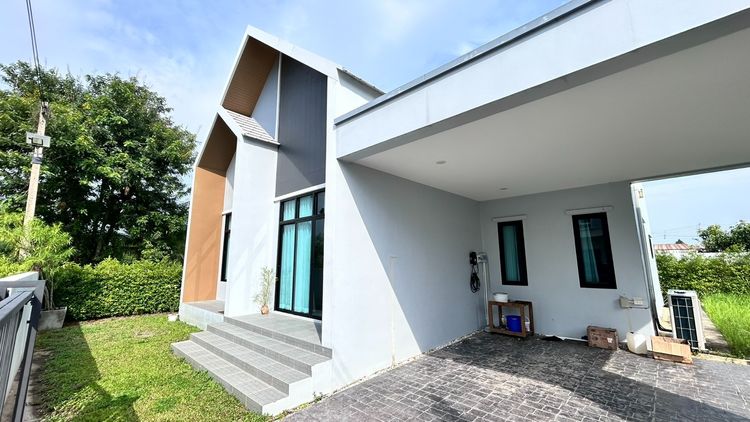 ตกแต่งครบ 2023 ขายบ้านเดี่ยวในตัวเมืองนครนายก ชั้นเดียว 3 ห้องนอน 2 ห้องน้ำ