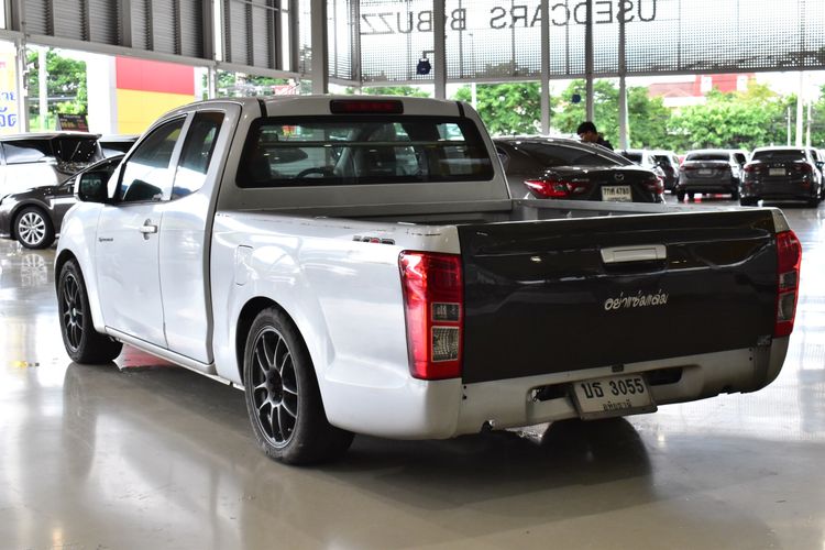 Isuzu D-MAX 2019 1.9 L Pickup ดีเซล ไม่ติดแก๊ส เกียร์ธรรมดา เทา รูปที่ 4