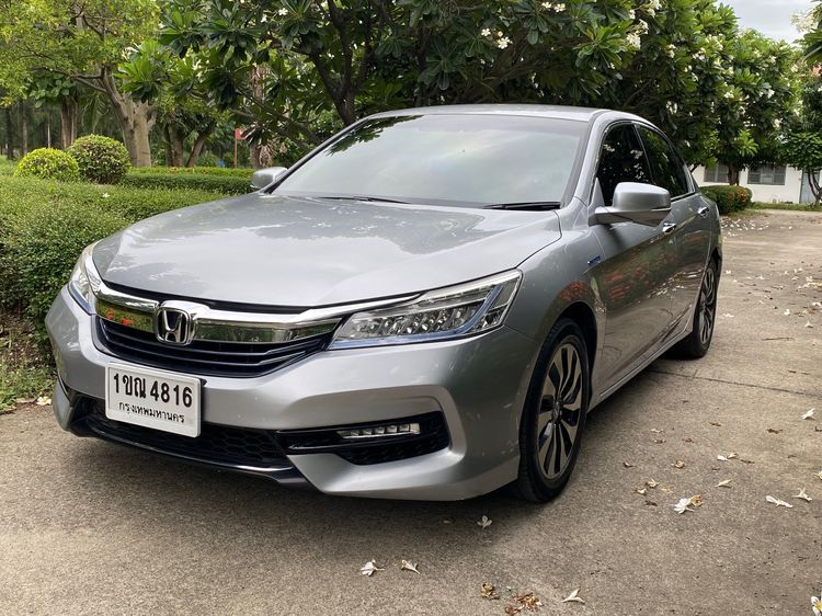 Honda Accord 2018 2.0 Hybrid Sedan ไฮบริด ไม่ติดแก๊ส เกียร์อัตโนมัติ บรอนซ์เงิน