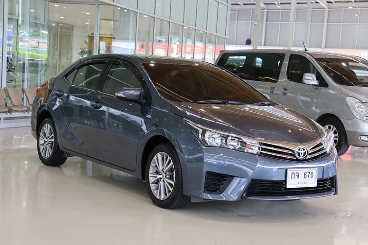 Altis 1.8E ปี15 ทะเบียน กจ670