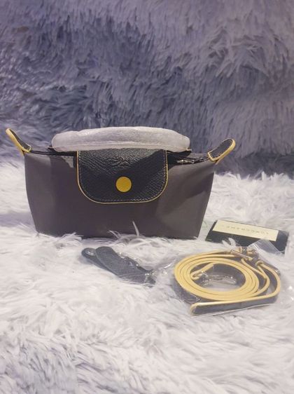 Original Longchamp mini bag with Strap กระเป๋าถือใบเล็ก สีเทาเข้ม Gun Metal