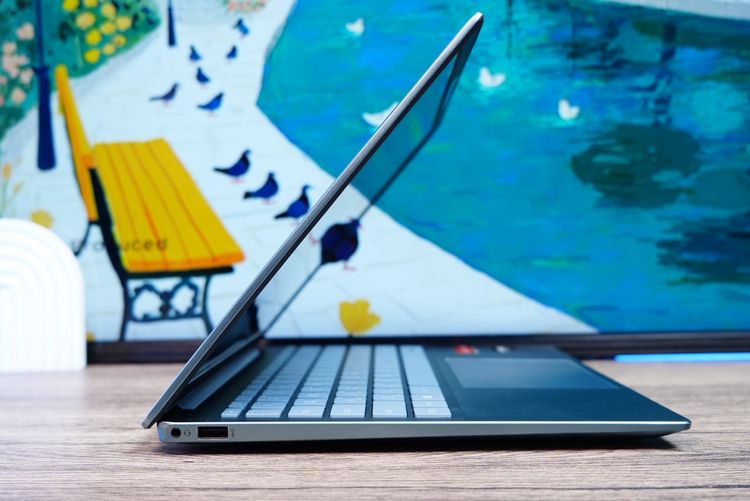 HP Pavilion Plus 14 Ryzen7- 7840U Ram16 SSD1TB จอ14.0 WUXGA สเปคสูง คีย์บอร์ดไฟ ดีไซน์สวย บางเบา มีประกันศูนย์ ขายเพียง 22,990.- รูปที่ 7