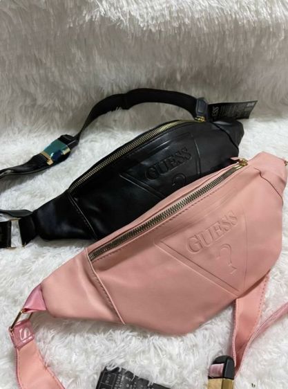 หนัง PU ไม่ระบุ GUESS GYM Embossed Logo Waist Pack กระเป๋าคาดอก คาดเอว ปั๊มป้ายโลโก รุ่นสุดฮิต สีชมพูพาสเทล