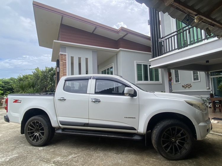 รถ Chevrolet Colorado 2.5 สี ขาว