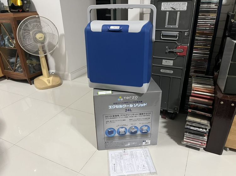 อื่นๆ ตู้เย็นพกพาสำหรับรถยนต์ Terzo Excel Cool Solid (รุ่น EA-CB2) ขนาด 24 ลิตร