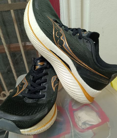 ขายถูก Saucony Endorphin Speed 3 size 40.5-255cm ของแท้ สภาพสวย เบามาก ใส่นิ่มสบาย รูปที่ 3