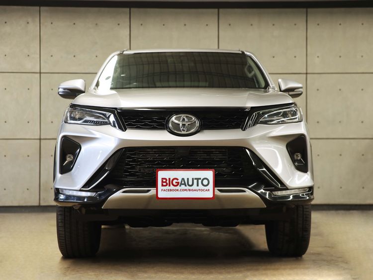 Toyota Fortuner 2023 2.4 Leader G Utility-car ดีเซล ไม่ติดแก๊ส เกียร์อัตโนมัติ บรอนซ์เงิน รูปที่ 4