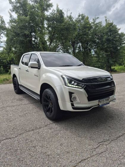 Isuzu Cab 4 2019 รุ่นย่อยอื่นๆ Pickup ดีเซล ไม่ติดแก๊ส เกียร์ธรรมดา ขาว