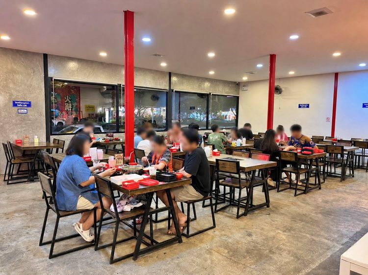 เซ้ง ร้านชาบู-สุกี้ชื่อดัง ย่านบ้านฉาง ระยอง มีฐานลูกค้าประจำ ได้อุปกรณ์ทุกอย่างในร้าน รูปที่ 2