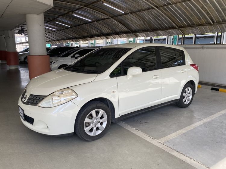 Nissan Tiida 2011 1.8 G Sedan เบนซิน ไม่ติดแก๊ส เกียร์อัตโนมัติ ขาว รูปที่ 4