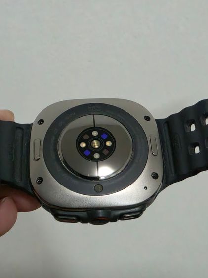 ขาย Samsung Galaxy Watch Ultra (2025)มือสอง สภาพ 90% มีตำหนิ ขอบหน้าจอมีรอยถลอกเล็กน้อยตามการใช้งาน สายซิลิโคน สีดำ รูปที่ 6