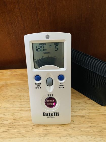 ส่งต่อเครื่องตั้งสาย + เมโทรนอมดิจิตอล Intelli IMT-300 มือสอง