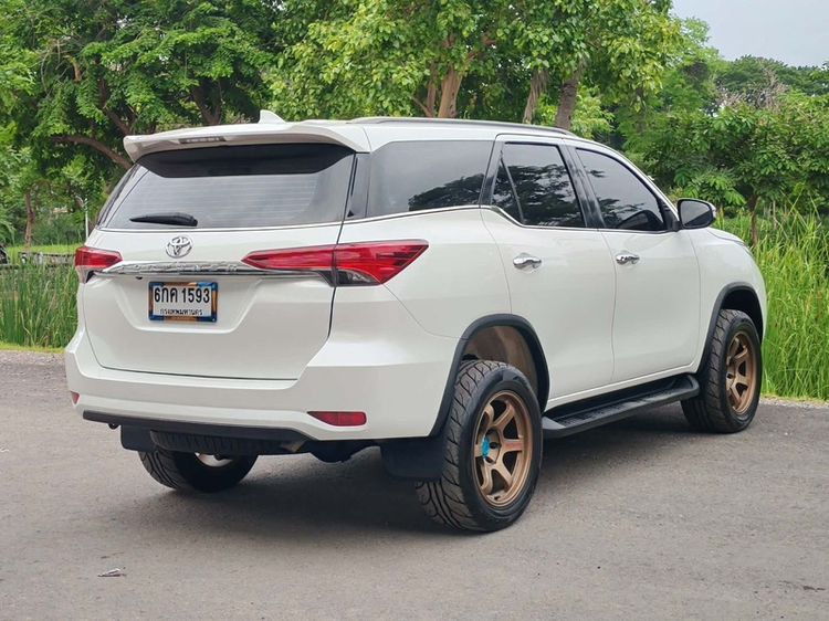 Toyota Fortuner 2017 2.4 V Utility-car ดีเซล ไม่ติดแก๊ส เกียร์อัตโนมัติ เทา รูปที่ 4