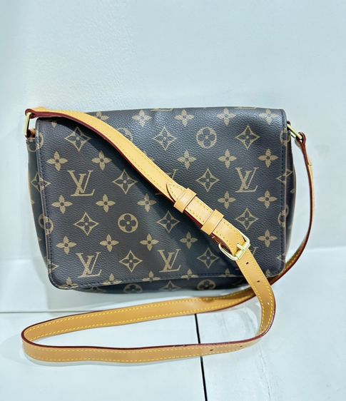 กระเป๋าสะพาย Louis Vuitton Musette Tango มือสอง