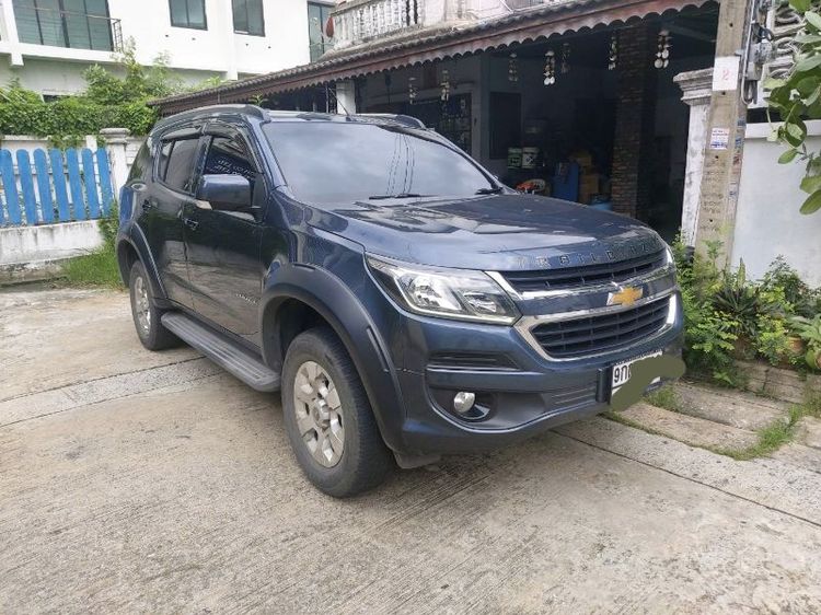 รถ Chevrolet Trailblazer 2.5 LT สี กรมท่า